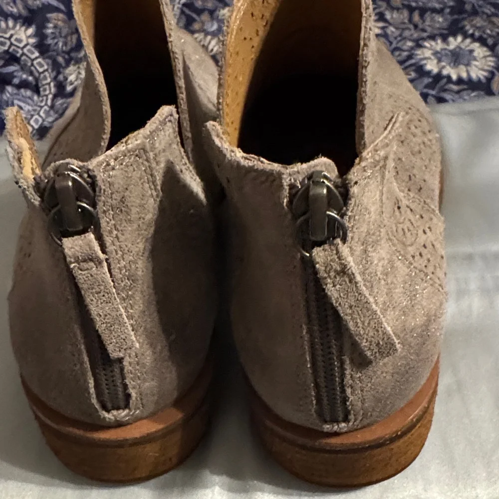 NEW Women's Sofft Ankle Boots in Tan - Picture 3 of 6